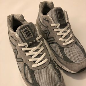 New Balance 990v4 Size W9